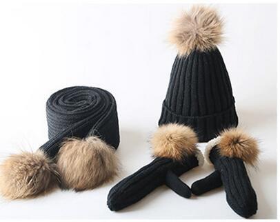 2017 Fashionable Scarf & Beanie for Women